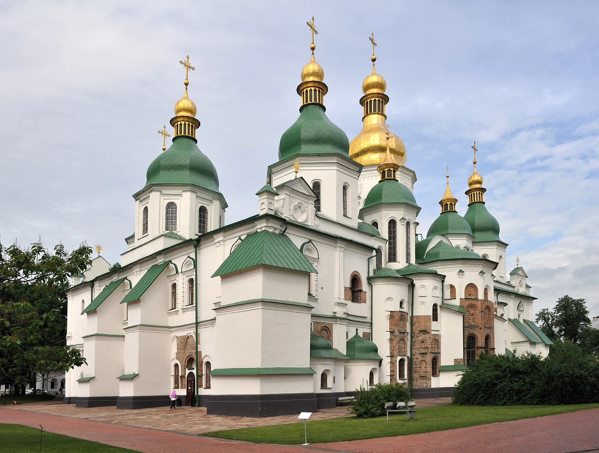 Dettaglio di mosaici o affreschi storici nella cattedrale di Santa Sofia a Kyiv.