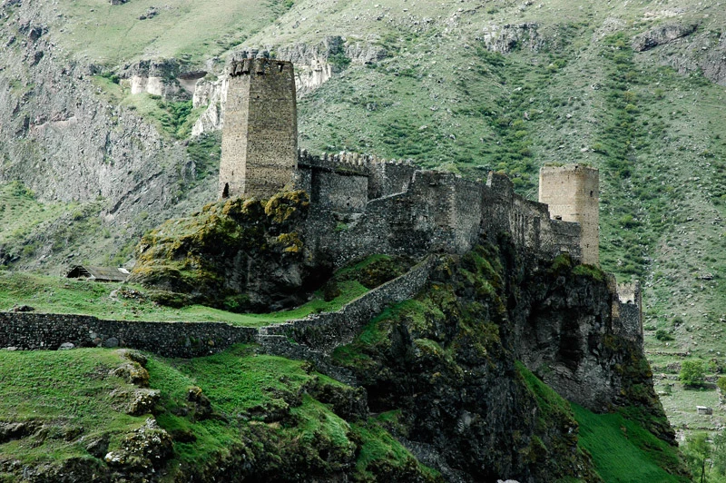 Fortezza di Khertvisi sopra la valle del Mtkvari, nel sud della Georgia.