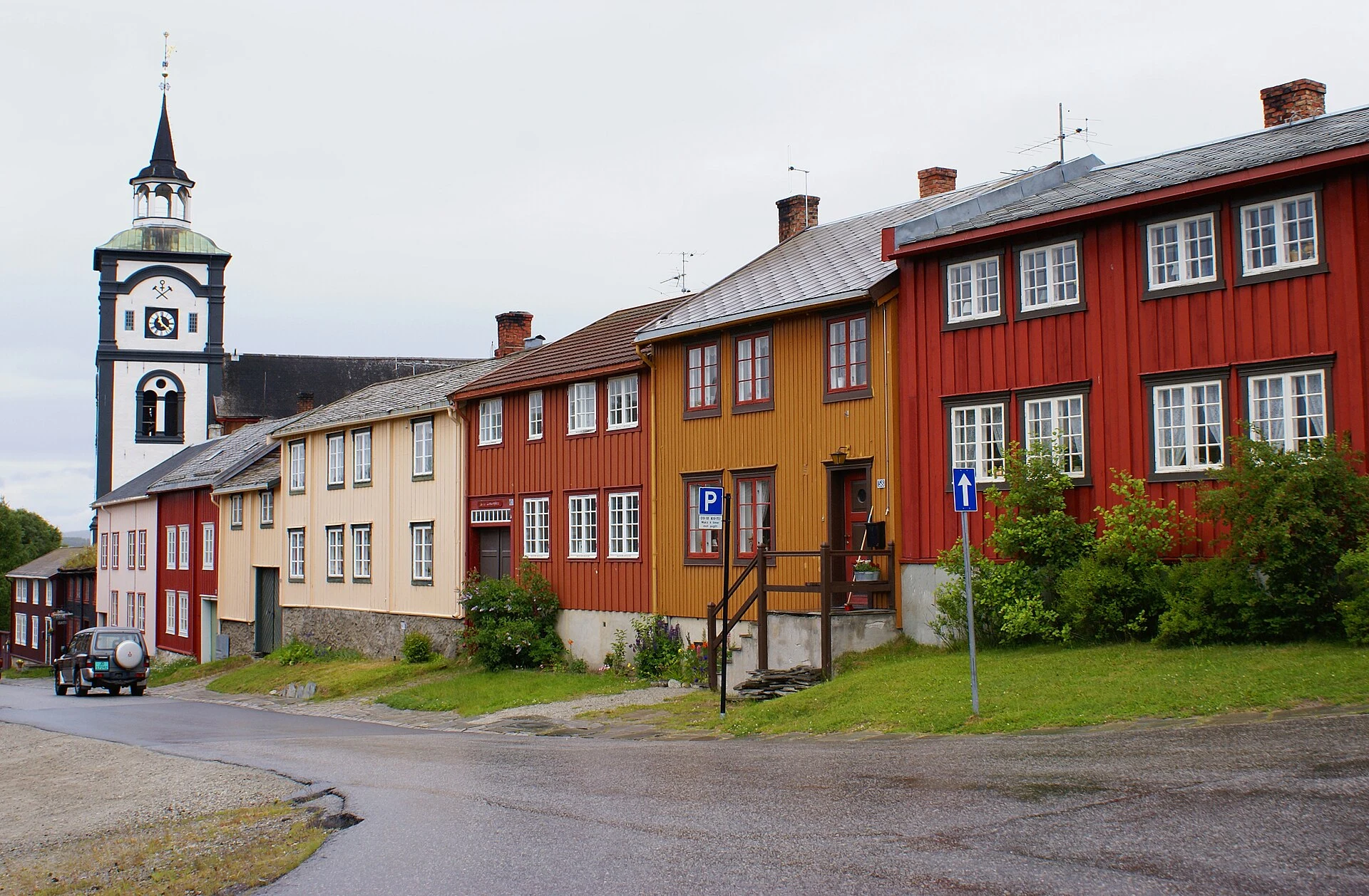 Trem da linha Rørosbanen na estação de Røros.