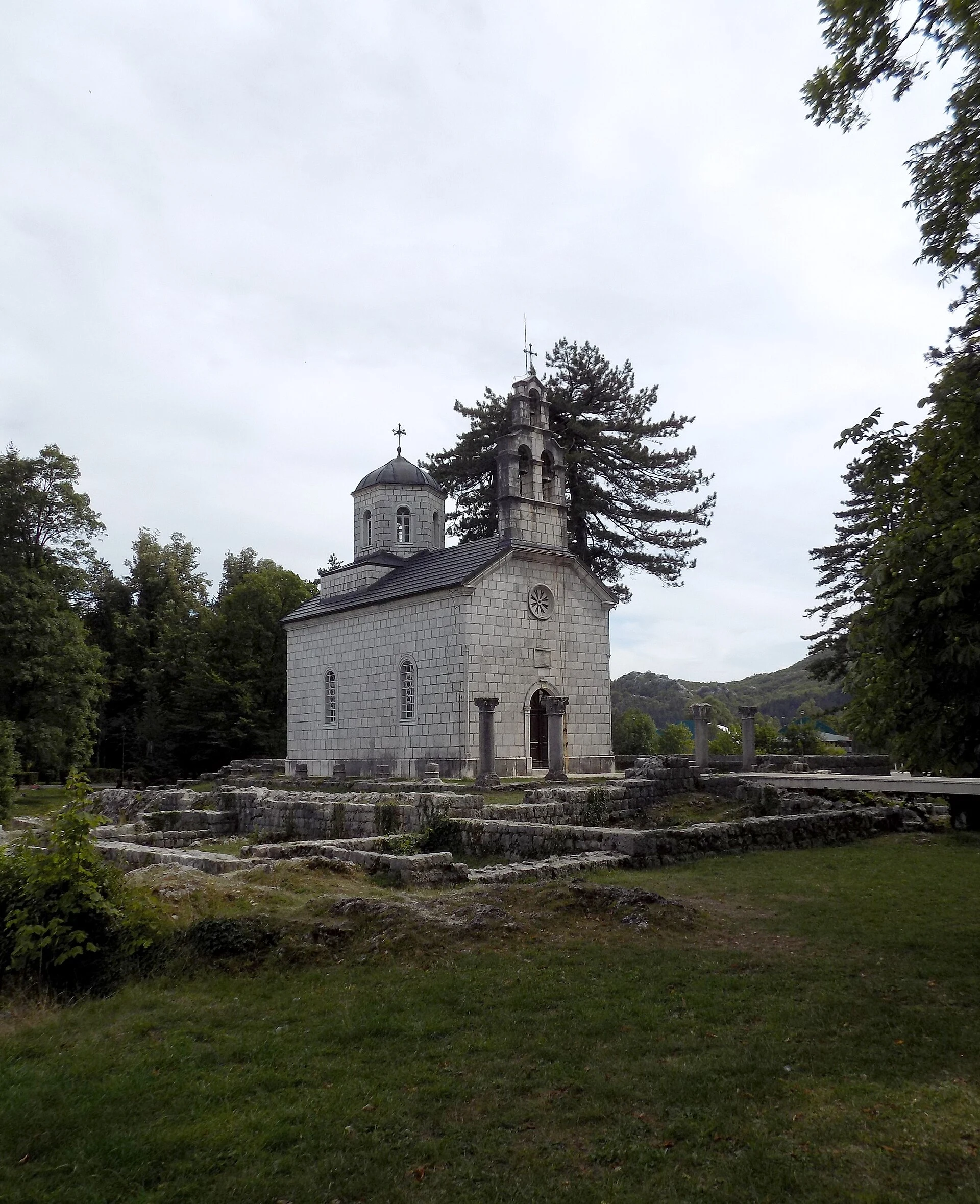 Fassade des König-Nikola-Palasts in Cetinje.