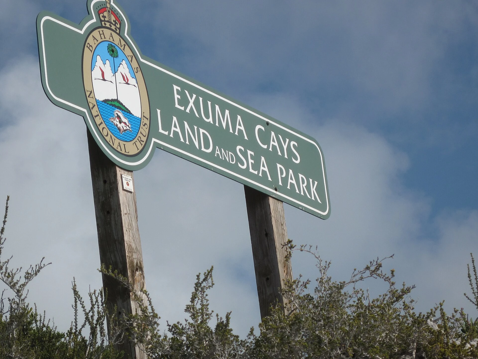 Campo boe e acque basse a Warderick Wells, nell'Exuma Cays Land & Sea Park.