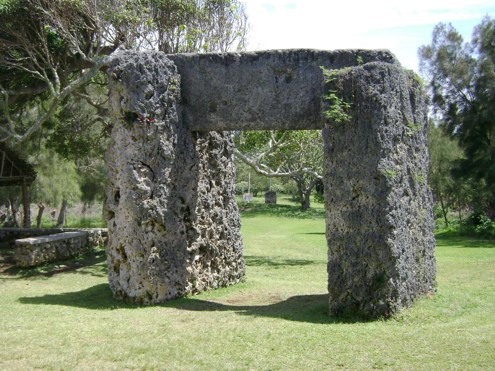 Heketā e Lapaha, un itinerario tra le antiche capitali di Tonga
