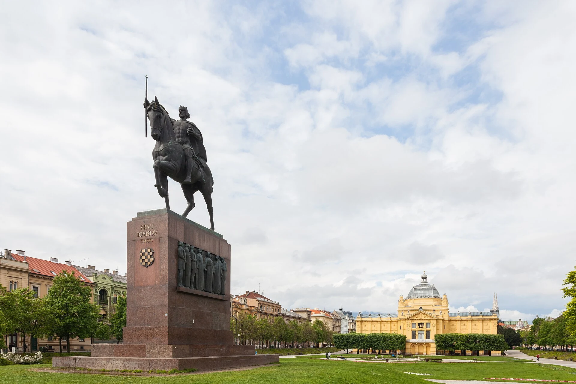 Vista urbana de Zagreb, capital da Croácia