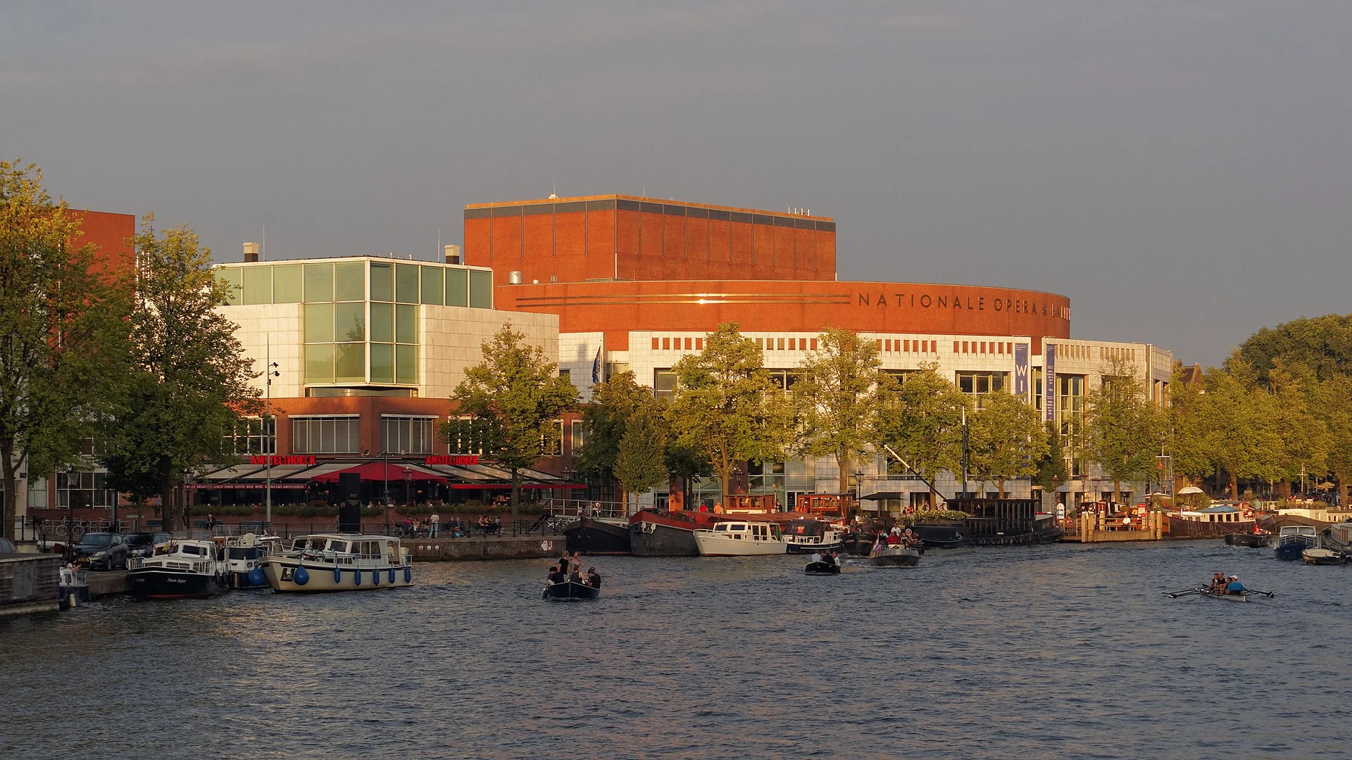Sign with Dutch text as general language context.