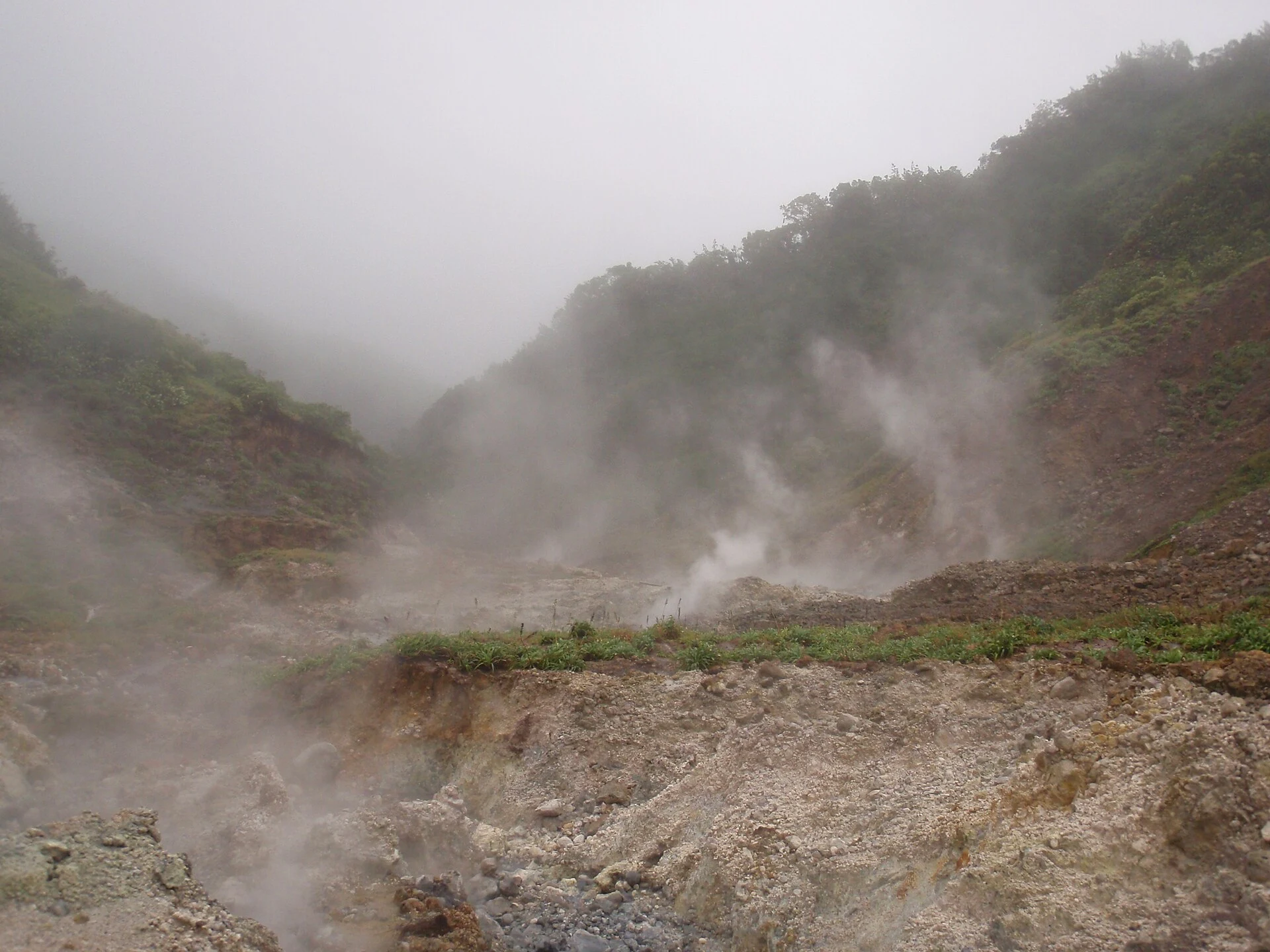 Morne Trois Pitons: Boiling Lake, Seen oder Wasserfälle?