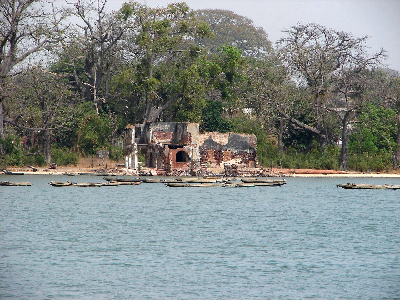 Visita a Kunta Kinteh Island, Albreda e Juffureh pelo rio