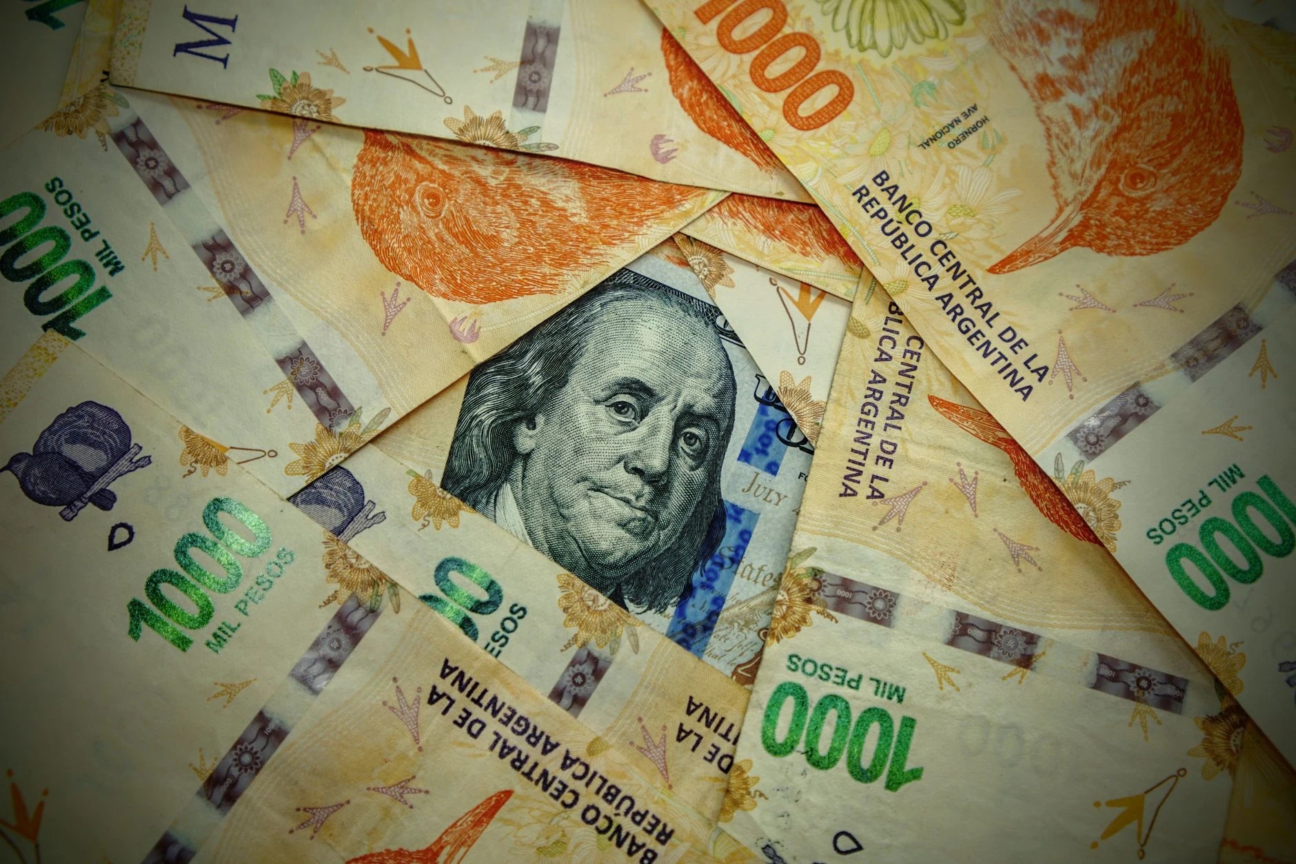 Material de planeamento relacionado com a moeda do país
