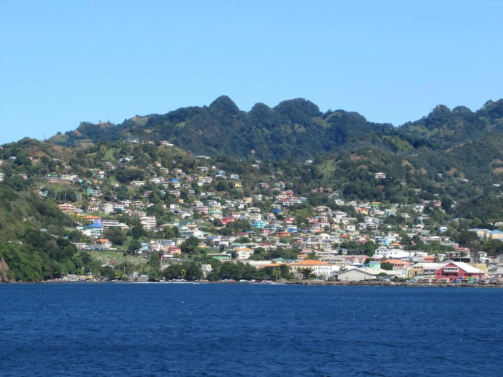 Vista di Kingstown, capitale di Saint Vincent e Grenadine, nei Caraibi.