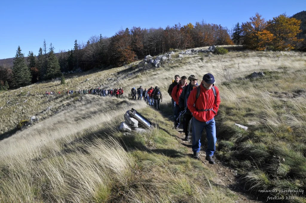 Auf dem Premužić-Weg von Zavižan nach Alan wandern