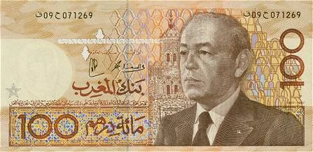 Marokkanische Dirham-Banknoten und -Münzen.