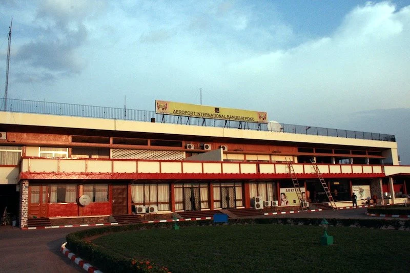 Esterno dell’aeroporto di Bangui M’Poko; l’immagine non conferma voli attuali.
